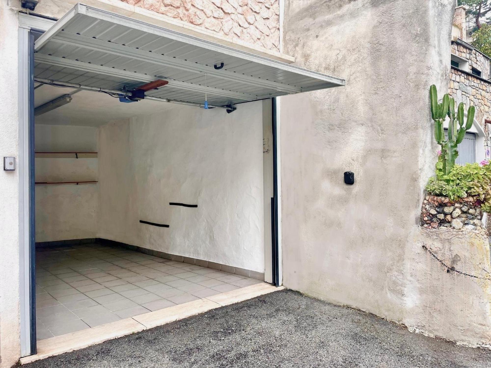 Il Giardino Del Comandante - Trilocale Con Garage Appartement San Remo Buitenkant foto